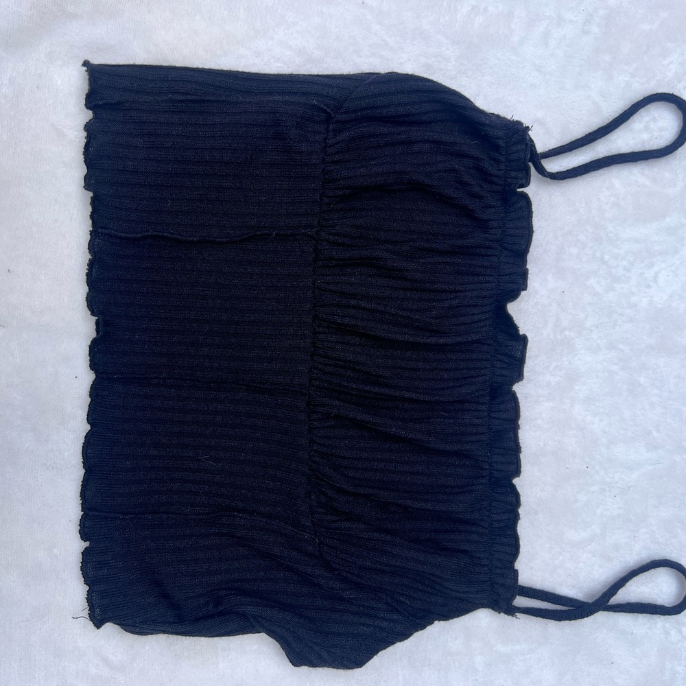 Amazon Essentials Black Ribbed Crop Top